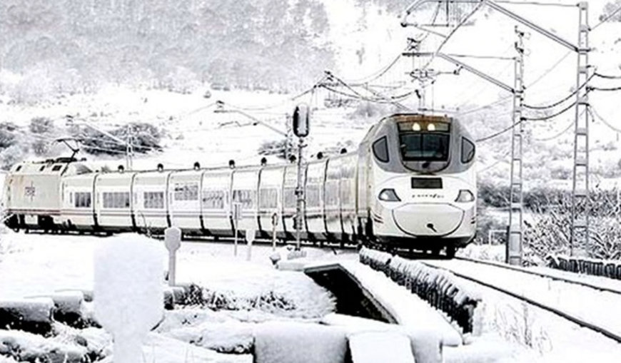 ADIF ACTIVA EL PLAN PREVENTIVO DE INVIERNO FRENTE A LOS EFECTOS METEOROLÓGICOS MÁS ADVERSOS